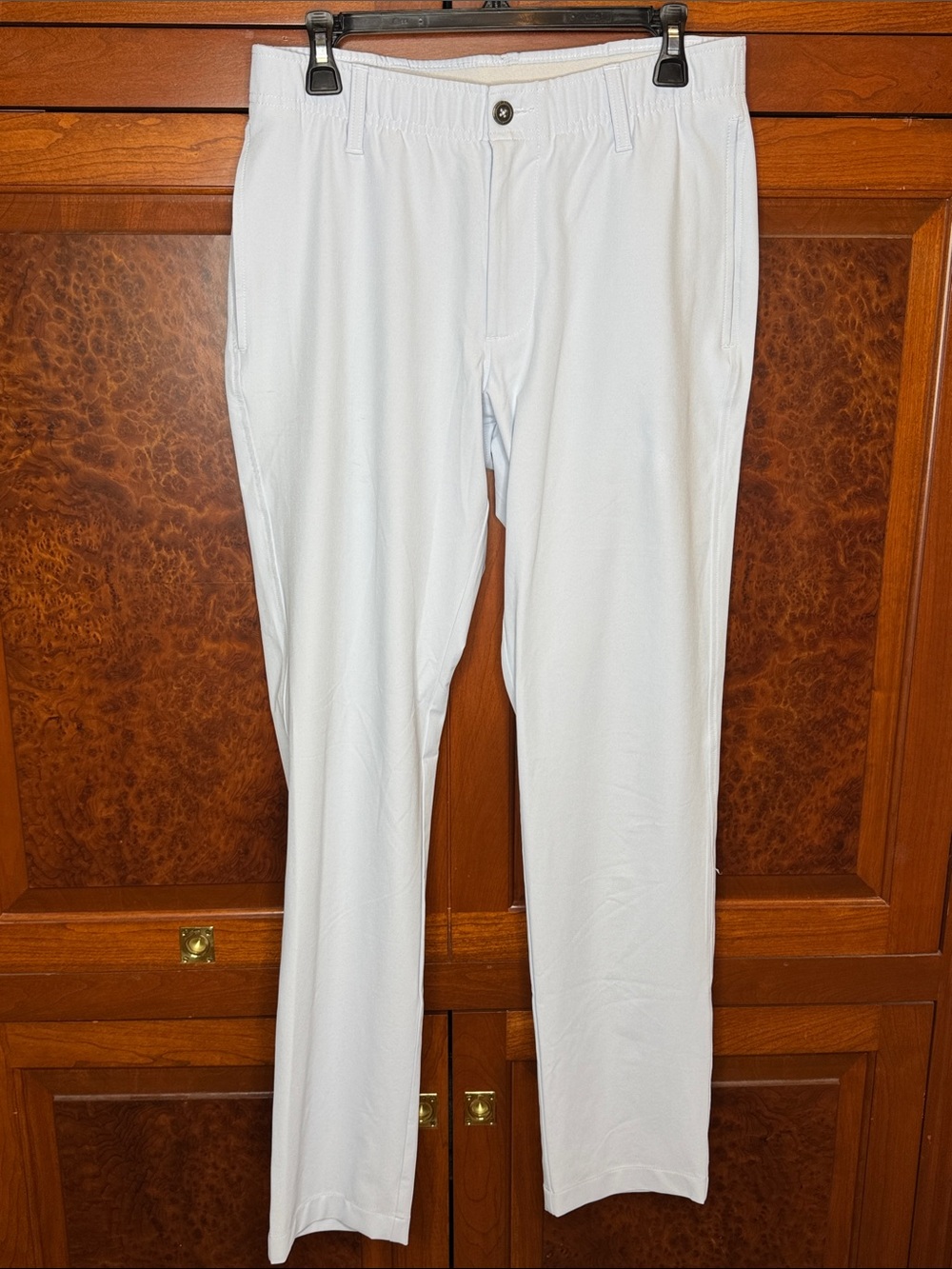 Men's under Armour ice blue Performance golf pants size 32X32. Like new
